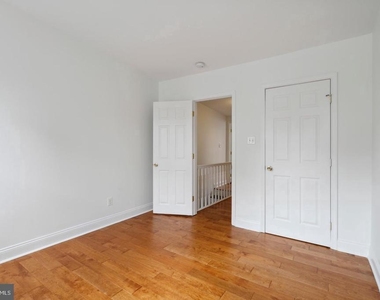 1563 E Hewson Street - Photo Thumbnail 14