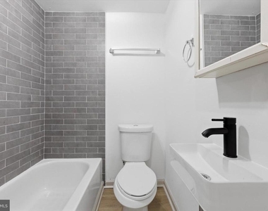 907 Belmont Avenue - Photo Thumbnail 3
