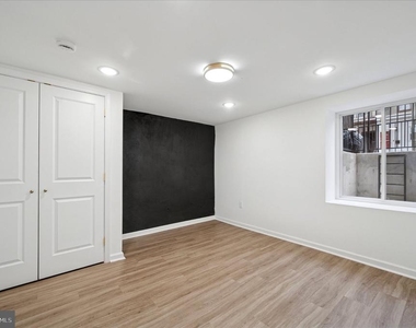 2553 S Dewey Street - Photo Thumbnail 10