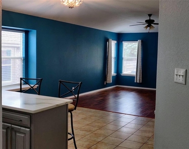309 Riverine Way - Photo Thumbnail 5