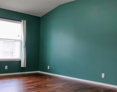 309 Riverine Way - Photo Thumbnail 4