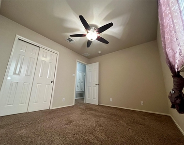 309 Riverine Way - Photo Thumbnail 14
