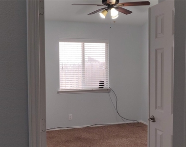 309 Riverine Way - Photo Thumbnail 25