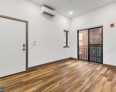 1935 E Hazzard Street - Photo Thumbnail 2