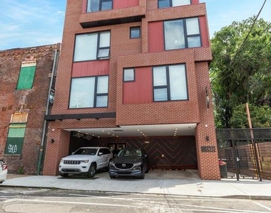 1935 E Hazzard Street - Photo Thumbnail 17