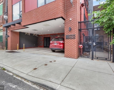 1935 E Hazzard Street - Photo Thumbnail 24