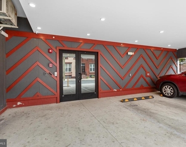 1935 E Hazzard Street - Photo Thumbnail 25
