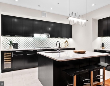 1414 S Penn Square - Photo Thumbnail 9