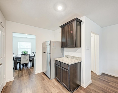 132 Maywood Ln - Photo Thumbnail 14