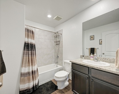 132 Maywood Ln - Photo Thumbnail 25