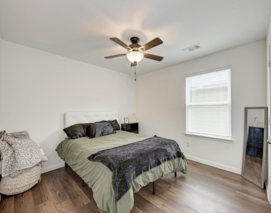 132 Maywood Ln - Photo Thumbnail 23