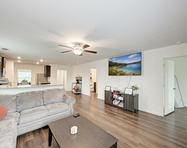 132 Maywood Ln - Photo Thumbnail 17