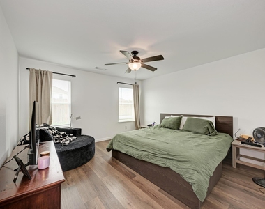 132 Maywood Ln - Photo Thumbnail 19