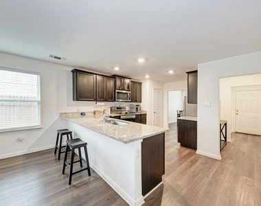 132 Maywood Ln - Photo Thumbnail 9