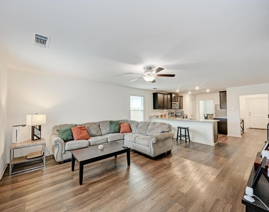 132 Maywood Ln - Photo Thumbnail 18