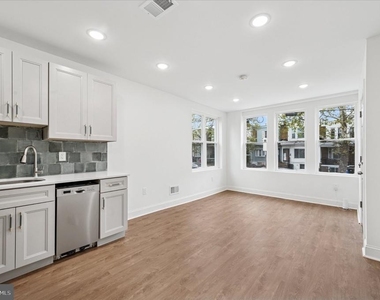2534 S 61st Street - Photo Thumbnail 7