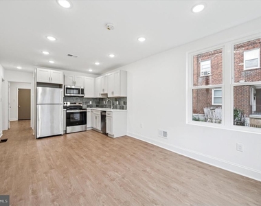 2534 S 61st Street - Photo Thumbnail 1