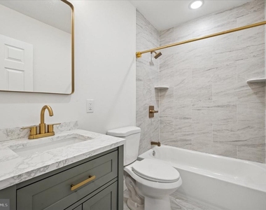 2534 S 61st Street - Photo Thumbnail 8