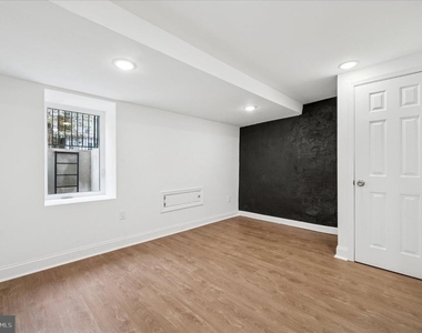 2534 S 61st Street - Photo Thumbnail 11