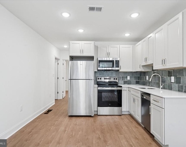 2534 S 61st Street - Photo Thumbnail 6
