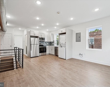 2534 S 61st Street - Photo Thumbnail 17