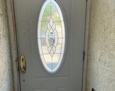 1121 S 13th Street - Photo Thumbnail 2