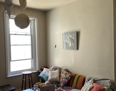 1121 S 13th Street - Photo Thumbnail 4