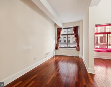 1500 Chestnut Street - Photo Thumbnail 3
