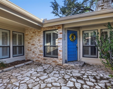 208 Crescent Blf - Photo Thumbnail 2