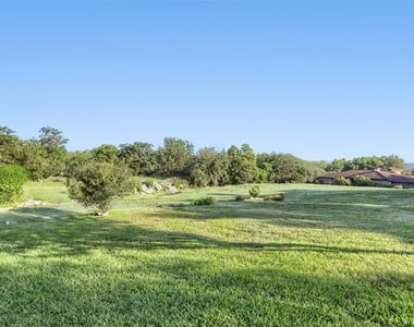 208 Crescent Blf - Photo Thumbnail 1