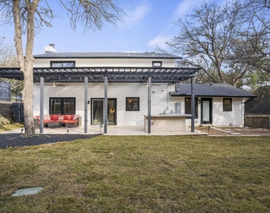 2001 Wychwood Dr - Photo Thumbnail 14