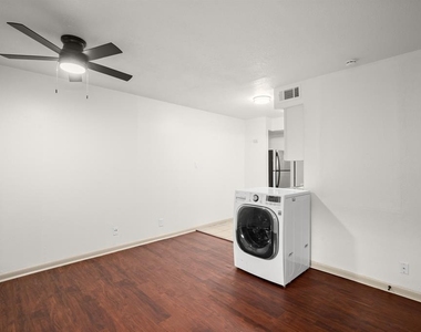 1010 W 23rd St - Photo Thumbnail 4