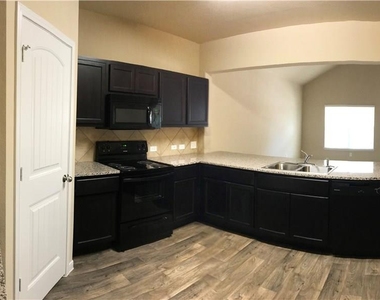 3201 Ortman Dr - Photo Thumbnail 26