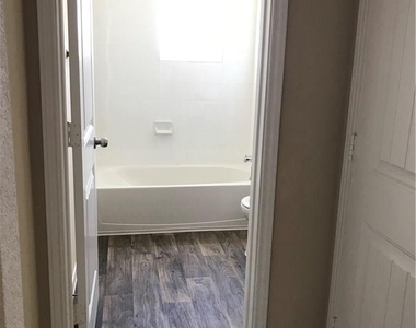 3201 Ortman Dr - Photo Thumbnail 19