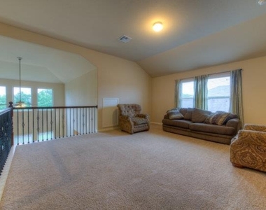198 Stone View Trl - Photo Thumbnail 8