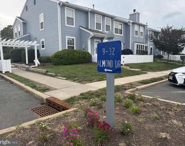 35 Almond Drive - Photo Thumbnail 2