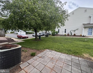 35 Almond Drive - Photo Thumbnail 14