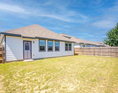 11724 Saddle Rock Dr - Photo Thumbnail 23