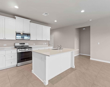 11724 Saddle Rock Dr - Photo Thumbnail 7