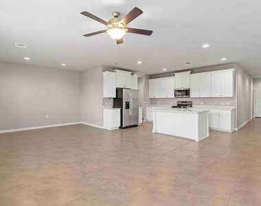 11724 Saddle Rock Dr - Photo Thumbnail 4