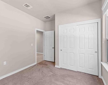 11724 Saddle Rock Dr - Photo Thumbnail 17