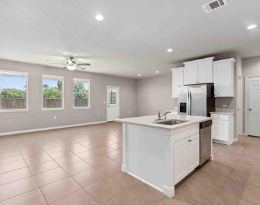 11724 Saddle Rock Dr - Photo Thumbnail 3