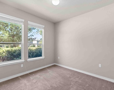 11724 Saddle Rock Dr - Photo Thumbnail 16