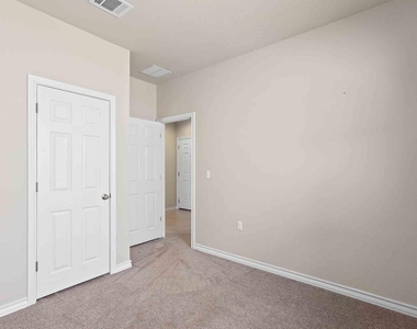 11724 Saddle Rock Dr - Photo Thumbnail 19