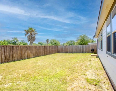 11724 Saddle Rock Dr - Photo Thumbnail 26