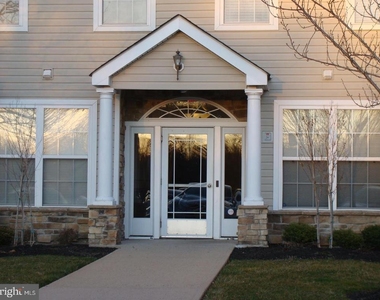 52 Kyle Way - Photo Thumbnail 2