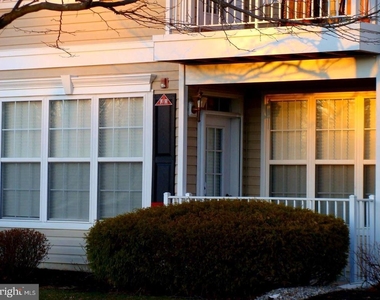 52 Kyle Way - Photo Thumbnail 3