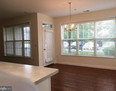 52 Kyle Way - Photo Thumbnail 10