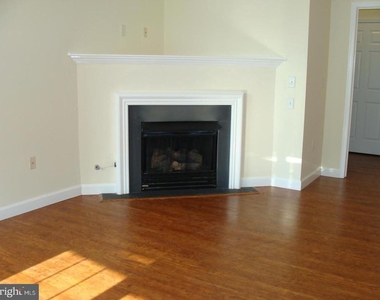 52 Kyle Way - Photo Thumbnail 8