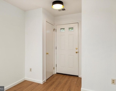 109 Wyndham Place - Photo Thumbnail 4